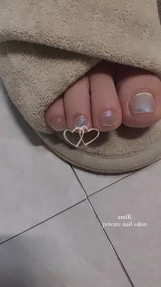 入荷したマグネットネイルをお選び頂き
施術させて頂きました
シンプルでも可愛いですよね＾＾ 