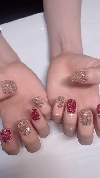 フラッシュネイル
キラッキラでカワイイ！！ 