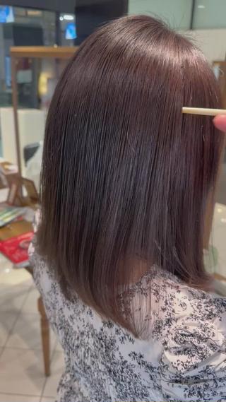 カラー髪質改善で髪の艶感アップのオシャレカラーに♪
いつものカラーに髪質改善を加えることで抜群の透明感カラーに♪ 