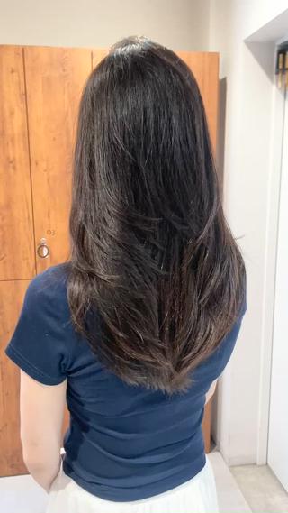 ロング 海外レイヤー/赤み 消しカラー/上原聖奈のヘアスタイル