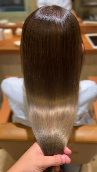 ロング AROUND hair lounge所属・髪質改善専門美容室 Reshilリシルのヘアスタイル