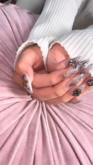 ネイル 上原 海梨のネイルデザイン