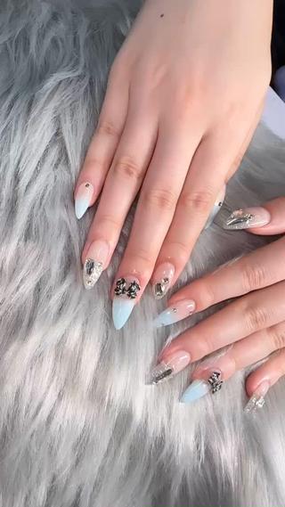 ネイル 上原 海梨のネイルデザイン