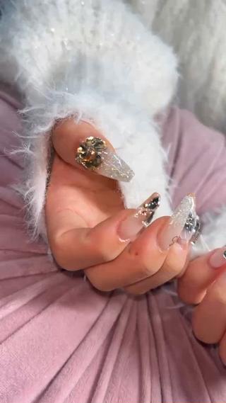 ネイル 上原 海梨のネイルデザイン