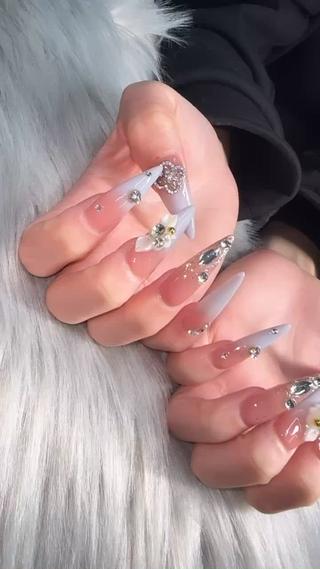 ネイル 上原 海梨のネイルデザイン