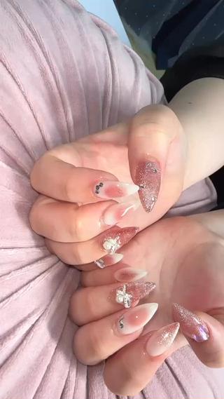 ネイル 上原 海梨のネイルデザイン