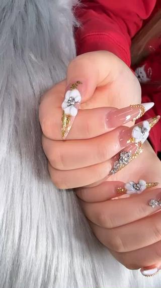 ネイル 上原 海梨のネイルデザイン