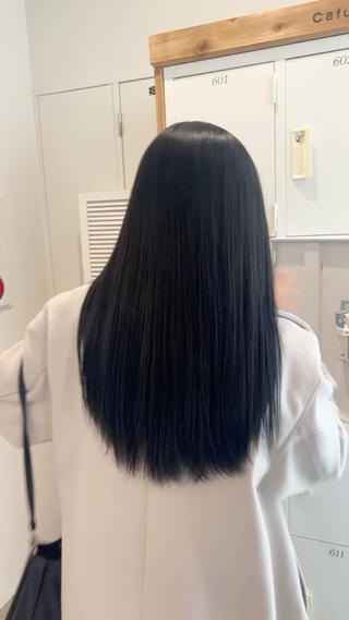 ロング カラー ミディアムレイヤー/ 艶カラー🎀 emiのヘアスタイル