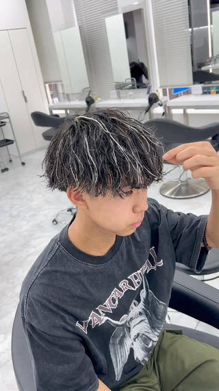 （横浜/メンズ/メンズカット/メンズパーマ/メンズマッシュ/王道マッシュ/ツーブロック/ツイストスパイラルパーマ/ツイストパーマ/波巻きパーマ/波巻きスパイラルパーマ/センターパート/韓国マッシュ/マッシュウルフ/ウルフヘア/スパイラルパーマ） 