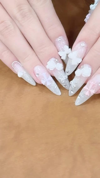 ネイル Eclat AIKAのネイルデザイン