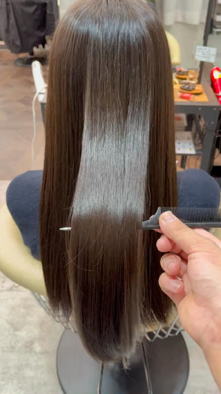 サラッサラとツヤツヤに！！
髪の毛でお悩みの方、お待ちしております！！ 