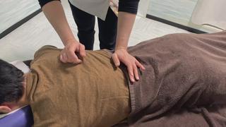 腰のマッサージ