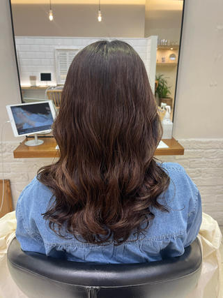 セミロング コテ巻き風パーマ🫧 麻尋のヘアスタイル