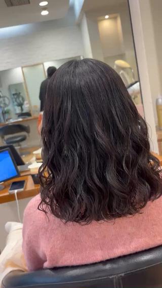ミディアム コテ巻き風パーマ🫧 麻尋のヘアスタイル
