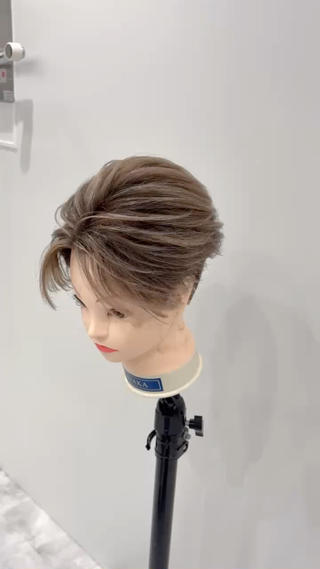 ミディアム マツモト カケルのヘアスタイル