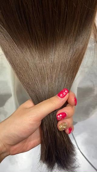 ロング 佐藤 優衣のヘアスタイル