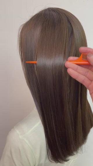 オリーブカラー
【透明感ワンカラー】
お客さまの髪の状態を見て、しっかりカウリングした上で、施術を行わせて頂きます
【髪質改善トリートメント】
パサつきが気になる方
髪のまとまりをよくしたい方
ダメージが気になる方
ツヤ髪に憧れる方
綺麗な髪にしていきたい方
髪にお悩みを抱えている方必見
髪の内部と外部を補修し、髪に美髪成分(タンパク質など)を与え潤いとツヤを叶えます
当店では、蒸気を当てながら行うことでトリートメントの効果を最大現に引き出します
カラーをしない場合は髪質改善トリートメントだけのクーポンでご予約ください