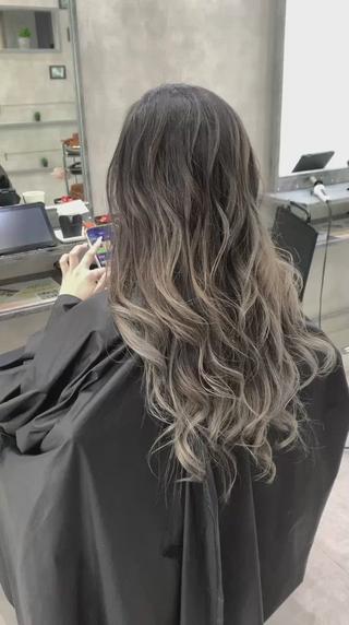 ロング カラー ヘアアレンジ VIM hairおもろまち店のヘアスタイル