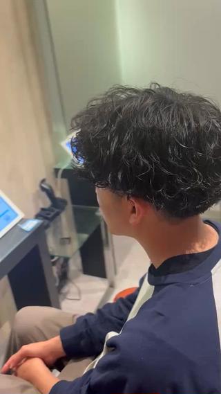 カットでパーマ感復活させます 