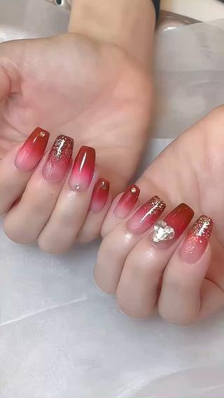材料はこちら···▸
#prestojc71
大粒多色ラメ
⋆⸜ こんにちは ⸝⋆ 爪りりです ˖
自爪でバレリーナネイル♡♡
赤グラデーションのオーダーありがとうございます
秋の味覚に映えるネイルになりました
✻ - - - - - - - - - - - - - - - - - - - - - - - - - - ✻
#秋ネイル2023
#赤グラデーション
#自爪ロング
#自爪バレリーナ
#ワンホンネイル
#お姉さんネイル
#美フォルム
#大人可愛いネイル
#表参道ネイル