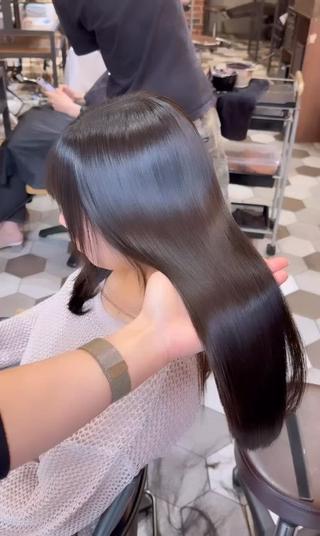 髪質改善
地毛風ストレート
酸性縮毛矯正
韓国艶髪ヘア
韓国スタイル
暗髪カラー
ドライだけでまとまる髪の毛
一度当てると半永久