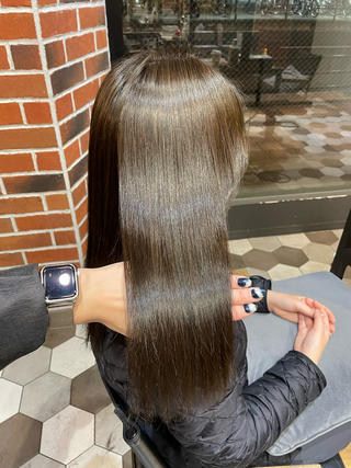 髪質改善、酸性縮毛矯正
酸性ストレート
グレージュカラー、赤み消しカラー