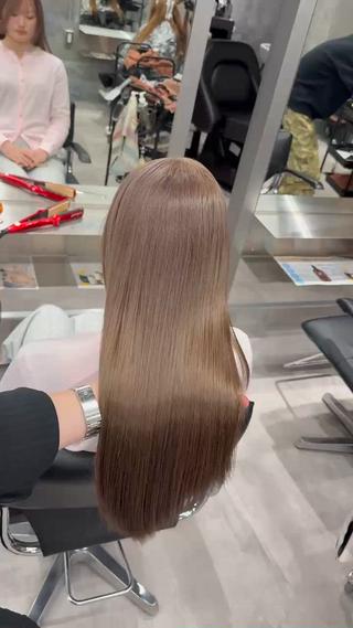 カラー BEL Hinataのヘアスタイル