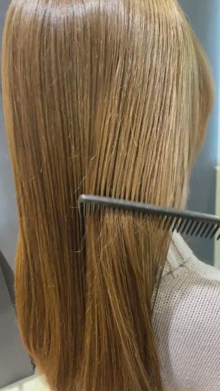 ブリーチ毛、ダメージ毛にオススメ
髪質改善ストレート
嫌な癖毛からサヨナラしませんか?