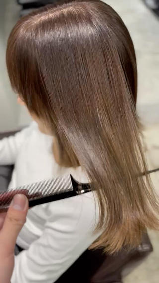 顔タイプ、パーソナルカラー、骨格に合わせた
あなただけの王道ヘアスタイルをご提案させていただきます♪
あなた史上最高の艶髪へ♪髪質改善、縮毛矯正の知識、技術はぜひお任せください。