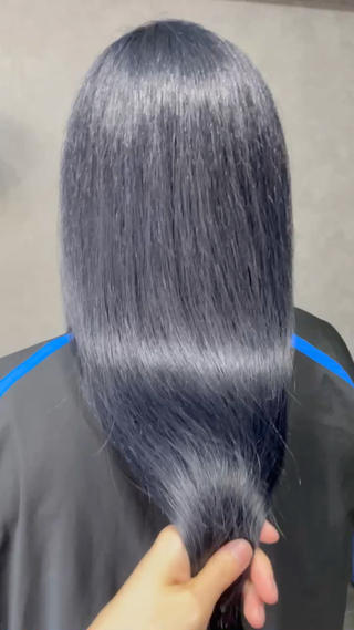 【髪質】
ロング
細かい癖毛
ブリーチ毛（2ヶ月毎にリタッチ&たまに全体）

【髪質改善トリートメント】
頻度：2ヶ月に1回
期間：1年以上
艶髪育成中（かなり育ってます）

熱と相性抜群のサイエンスアクア
軽​〜​くアイロンを通すだけで、ブリーチ毛とは思えないほどサラッサラのつやんつやんです 