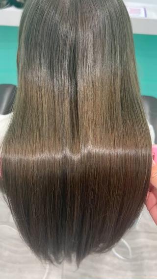 オリーブグレージュ 