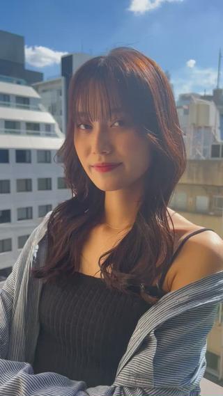 顔まわりのカットで印象とても変わります

【画像は保存してカウンセリングでお使いください】

今まででこんなことないですか？

︎どこに行っても韓国っぽくならなかった
︎顔周りの感じが伝わったことがない
︎自分に似合う前髪が分からない
︎レイヤーカットをしてみたい
︎後れ毛を作ってみたい
.
そんな方はぜひ一度僕にお任せ下さい！！
.
綺麗な毛流れのレイヤーカット・インナーカラーが得意です♡
.
大阪心斎橋で韓国ヘアお探しの方はぜひ
（@lond.daisuke)にお任せください
.
質問などあればお気軽にDMお待ちしてます
.
お客様一人一人髪の毛の乾かし方からスタイリング方法、お手入れ巻き方全てお伝えさせて頂きます 