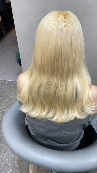 ブロンド　ブリーチ　ケアブリーチ　ダブルカラー　ホワイトブロンド　ハイトーンカラー　韓国ヘア　韓国　新宿 