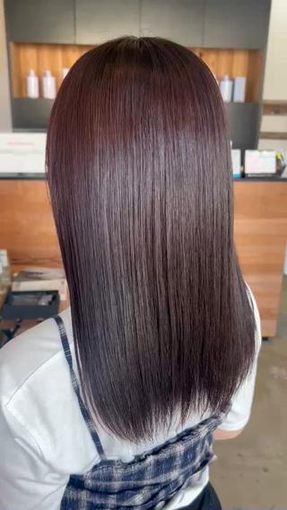 ケアカラー¥8,500~

今までのカラーダメージ、その他履歴のダメージを
夏前に綺麗にしませんか？？
新メニューのケアカラーおすすめです！ 