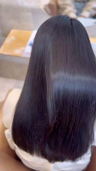 ロング カラー パーマ ツヤ髪になりたい方へ 🩷柴田知亜希のヘアスタイル