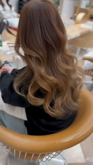 ロング カラー ツヤ髪になりたい方へ 🩷柴田知亜希のヘアスタイル