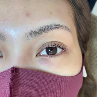 まつ毛ぱっちりあげたい方にはとってもおすすめのパリジェンヌラッシュリフト

パリジェンヌ専用の10種類のロッドから選定させていただきます︎
薬液もまつ毛に負担の少ないものを使用しております！

トリートメントでケアもしっかり️

持続期間4〜6週間 