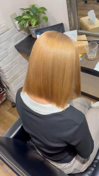 ブリーチ毛で広がりとクセでお悩みのお客様
【ブリーチ縮毛矯正】を施術しました
ブリーチ毛でも髪の体力に合わせてお薬を決める為
最小限のダメージでストレートをかけることが出来ます

乾かしただけでまとまる髪へ
毎日が少しでも楽に、鏡を見るのがもっと楽しく
なれるように髪のお手伝いをいたします 
