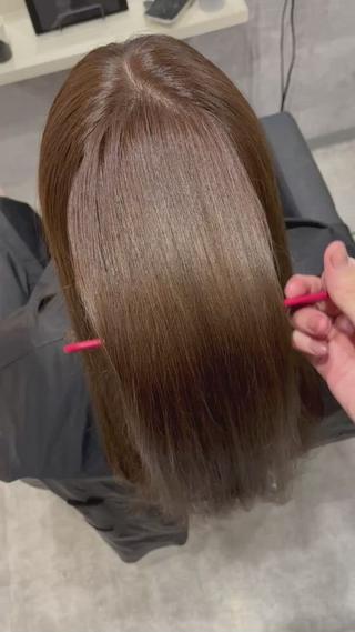 カラーしたとは思えないほどの艶!
トリートメントは、塗る方、シャンプーの仕方、ドライヤーの仕方によって、圧倒的に仕上がりが異なります!
是非一度お試しくださいませ!