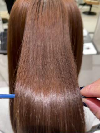 縮毛矯正で憧れのストレートヘアに