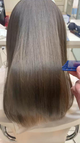 髪質改善ヘアエステで今までにない髪のツヤと手触り！
つい触りたくなるほどサラサラです！
ぜひ一度お試しください！ 