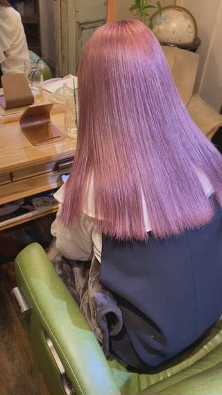 ホワイトピンク
こちらはブリーチ2回ベースです 