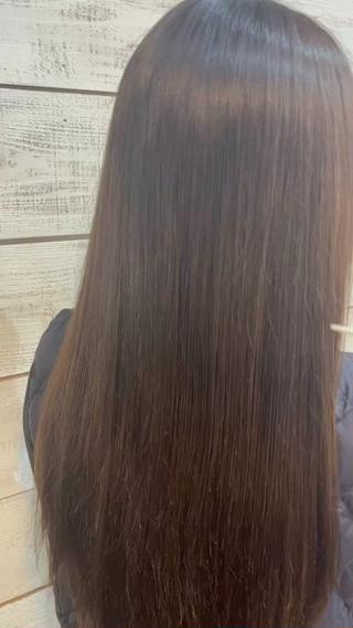 Aujuaの数ある種類からお客様1人ひとりに合ったトリートメントの組み合わせを選び、お席で施術を行うメニューになります

赤ちゃんの様なしなやかな仕上がりで業界話題の髪質に合わせたプログラムトリートメント♡ 