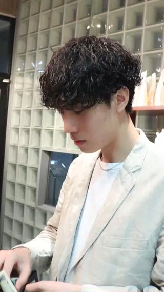 波巻きスパイラルパーマ
波巻きパーマ
メンズカット
メンズパーマ 