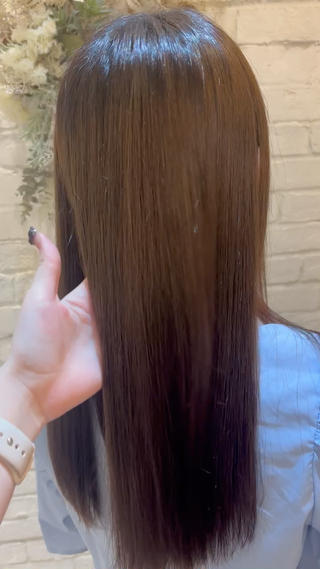 梅雨に向けて縮毛矯正かけてみませんか
酸性の縮毛矯正なので髪へのダメージを抑えて、
自然な柔らかい髪の毛に仕上げます♡ 