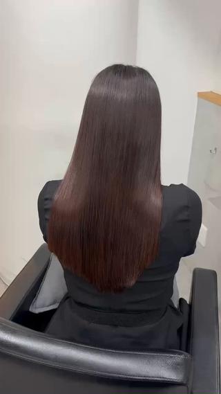 縮毛矯正では中間のトリートメントがとても大切です！
ツヤツヤのサラサラにします(*•̀ㅂ•́)و✧ 