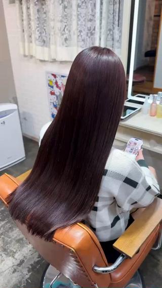 ペールピンクベージュ