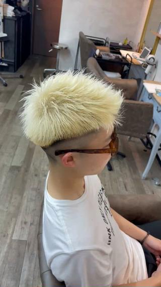 ショート カラー メンズ 💇🏻‍♂️パーマ ニキ✨本田龍斗のヘアスタイル