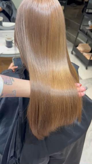 ロング 森田花菜/栄/透明感 グレージュ/艶カラーのヘアスタイル