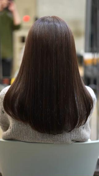 艶髪ブラウンベージュカラー
3stepトリートメントを+して更にツヤツヤに仕上げました